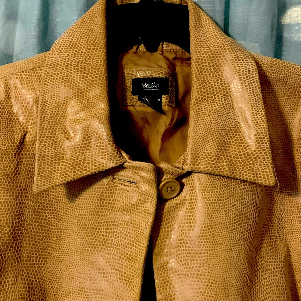 Leather jacket - Picture 2 of 6
